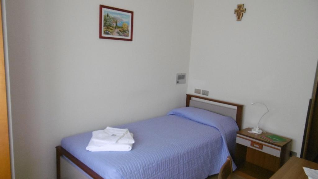Отель Casa Per Ferie Paola Di Rosa Арта-Терме Номер фото